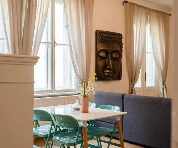 Frida Apartament *